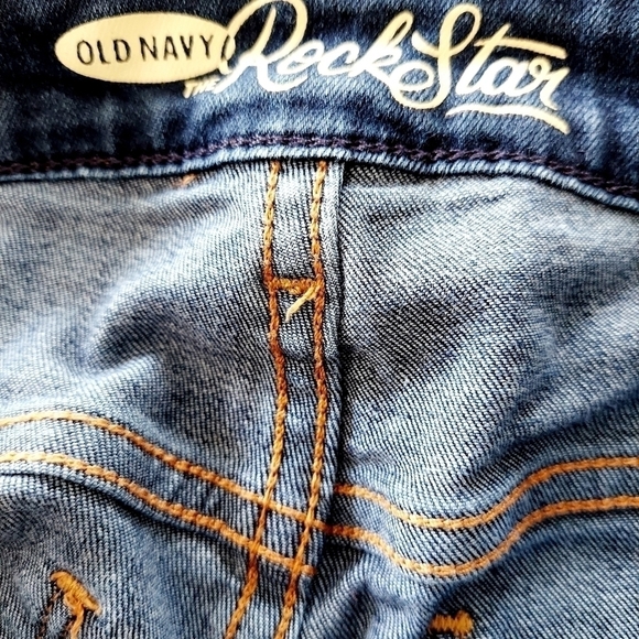 Old Navy Rockstar Skinny Jeans Size 6 Distressed - Picture 4 of 10